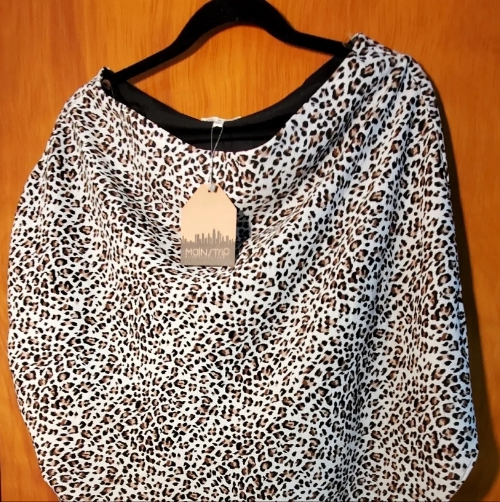 Main Strip   Blouse / Over lay Top Size M